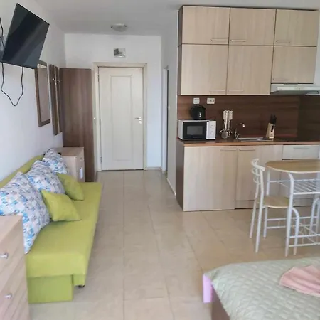 Rose Nesebar Slantchev Briag