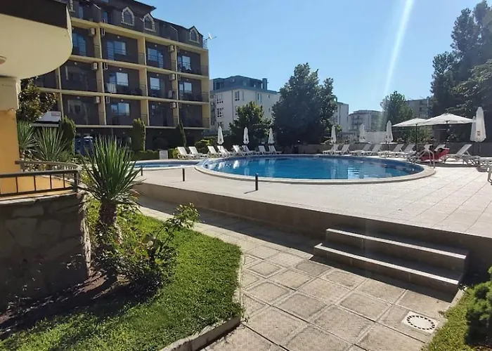 Rose Nesebar * Slantchev Briag